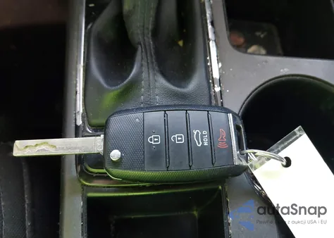 2018 Kia Optima Lx z USA, uszkodzony, nr VIN 5XXGT4L34JG196365